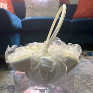 Flower girl basket